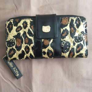 ❌SOLD❌ Loungefly Hello Kitty Trifold Wallet
